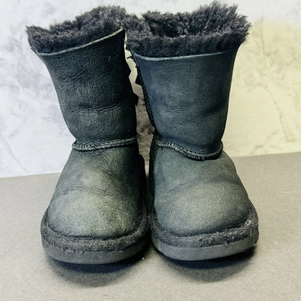 UGG Mini Bailey Bow Faux Fur Lined Boot Black Girls Size 8